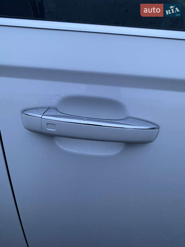 Седан Audi A6 2014 в Рівному