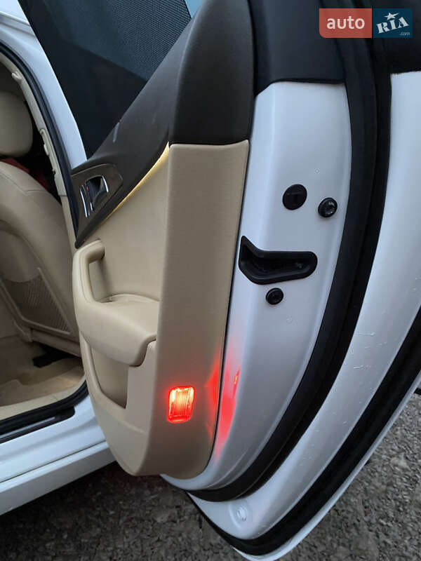 Седан Audi A6 2014 в Рівному