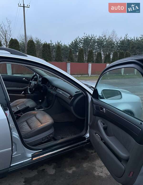 Универсал Audi A6 2003 в Добросине