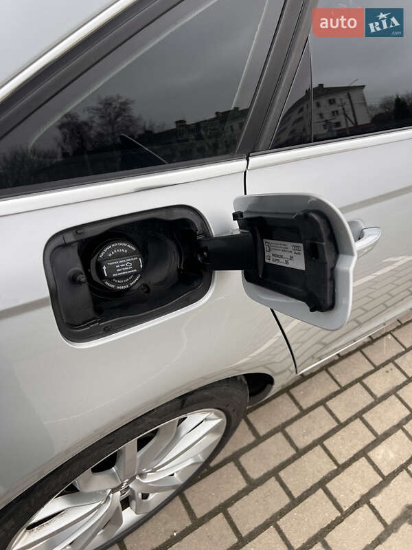 Седан Audi A6 2013 в Староконстантинове