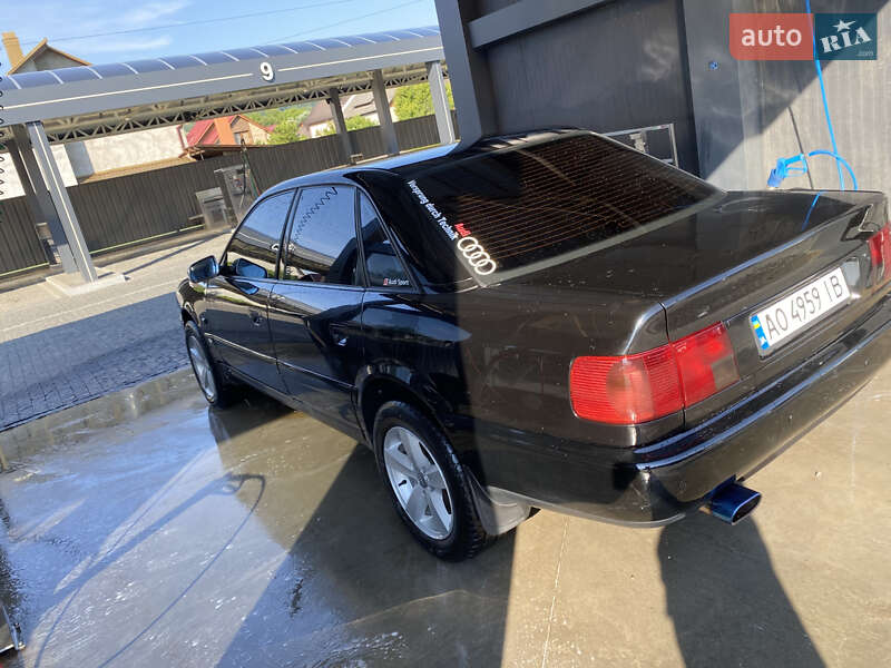 Седан Audi A6 1995 в Тячеве