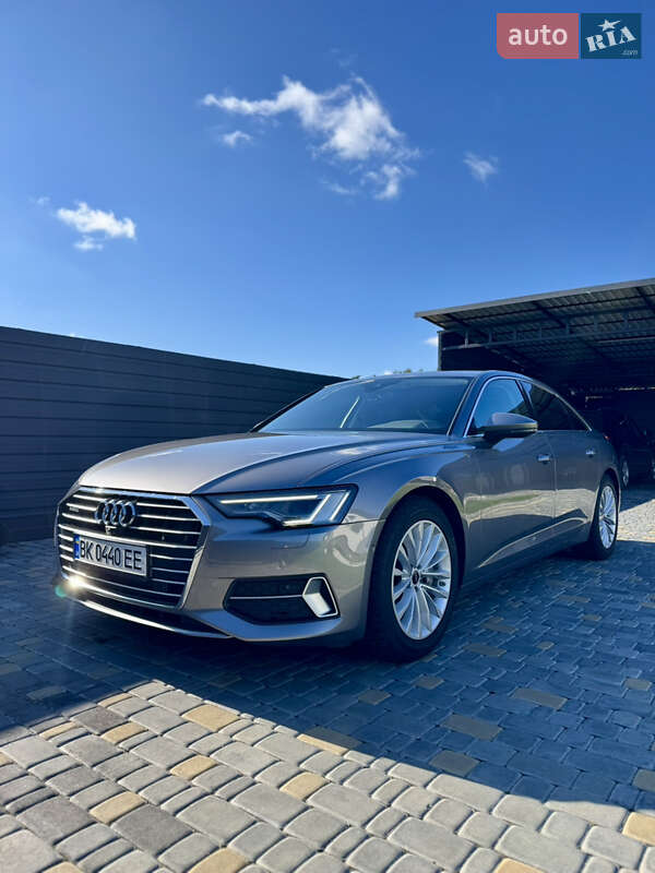 Седан Audi A6 2019 в Вараше