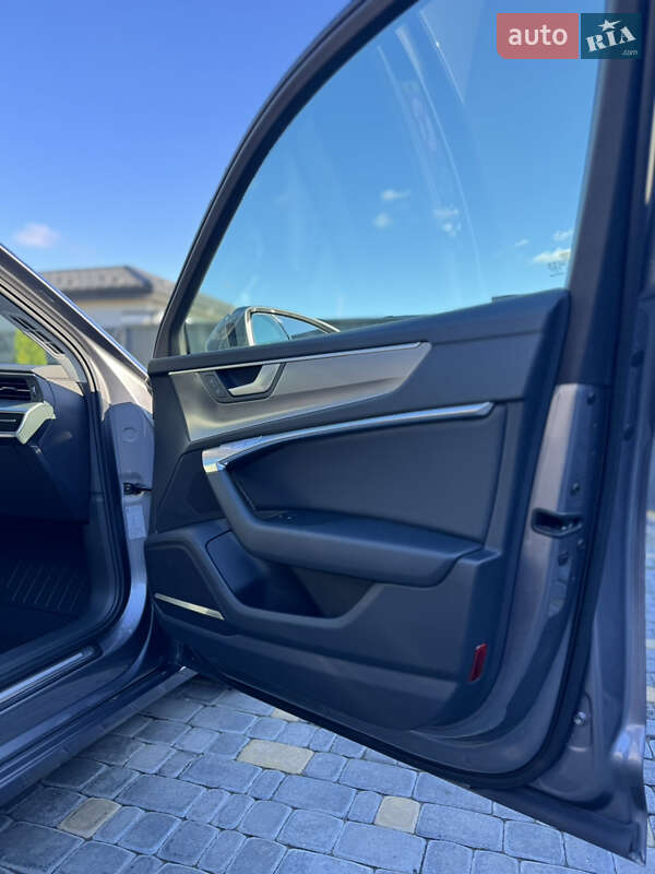 Седан Audi A6 2019 в Вараше