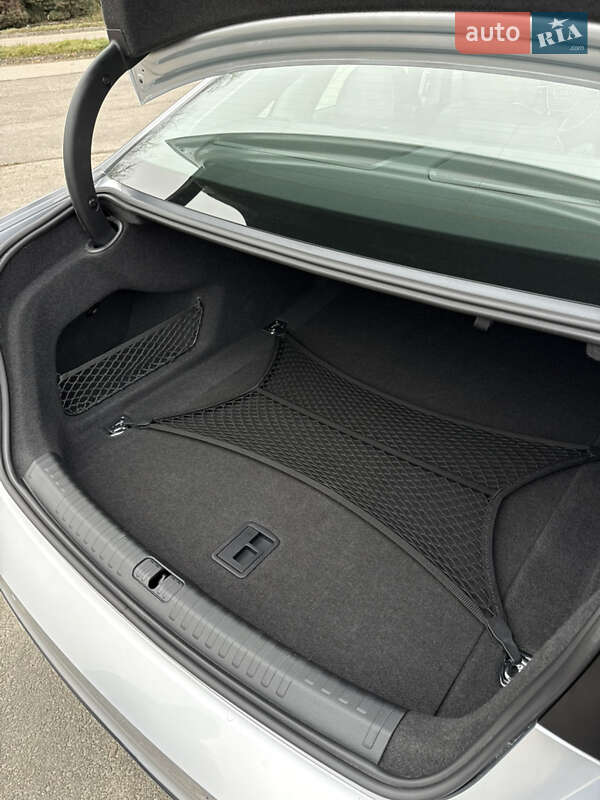 Седан Audi A6 2020 в Львове