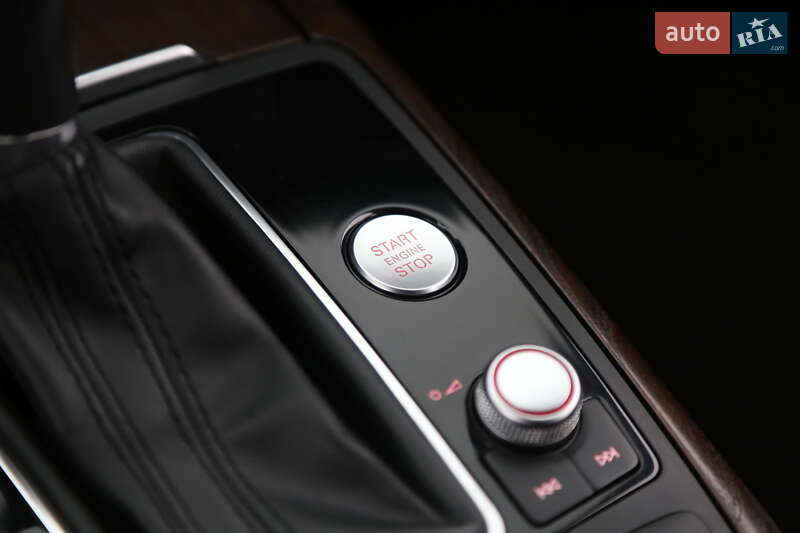 Седан Audi A6 2014 в Киеве