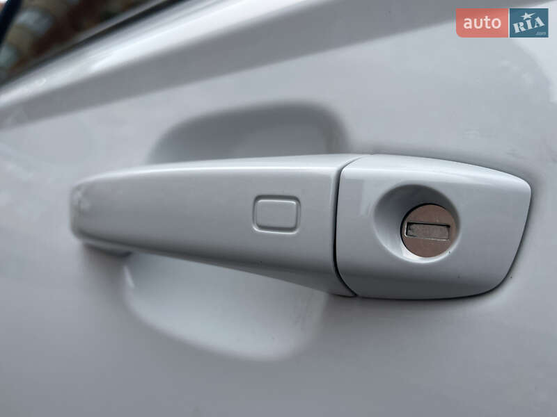 Седан Audi A6 2016 в Киеве