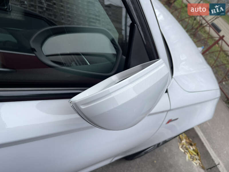 Седан Audi A6 2016 в Киеве