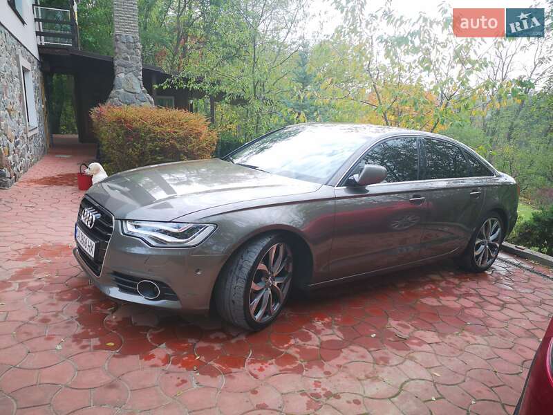 Седан Audi A6 2011 в Каневе