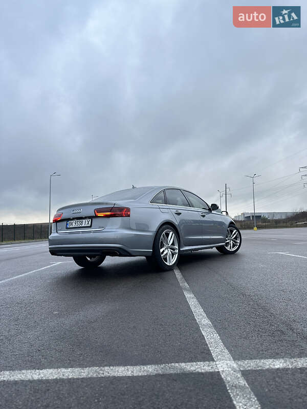 Седан Audi A6 2015 в Ровно