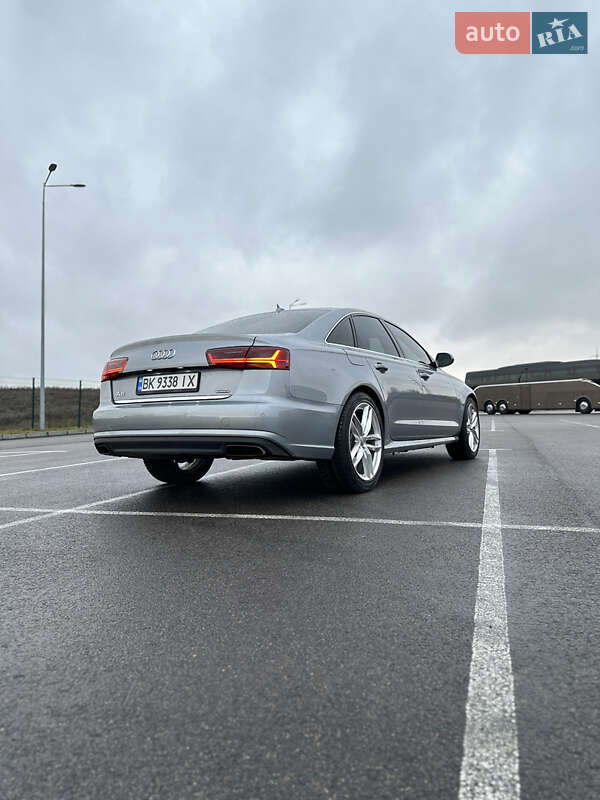 Седан Audi A6 2015 в Ровно
