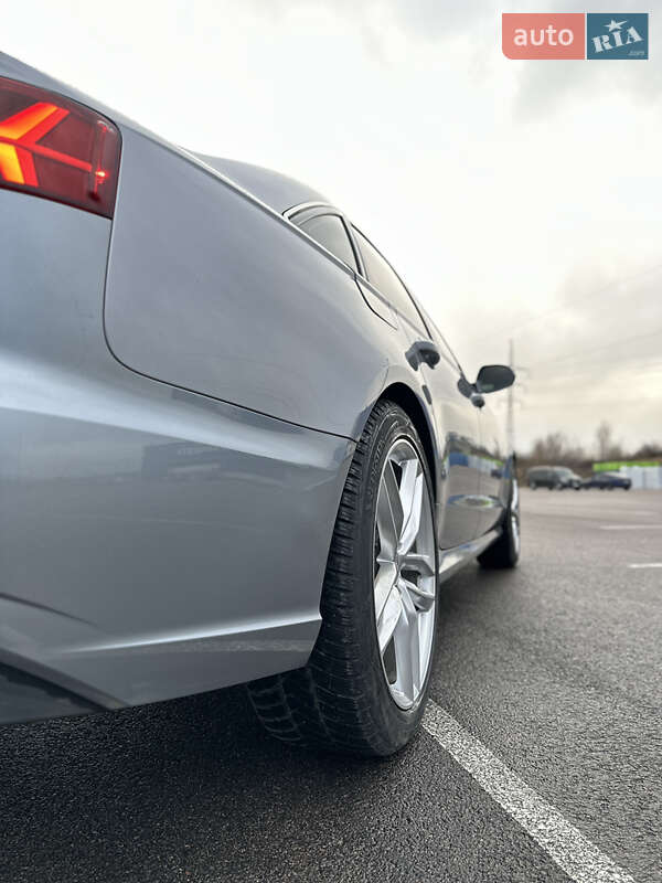 Седан Audi A6 2015 в Ровно