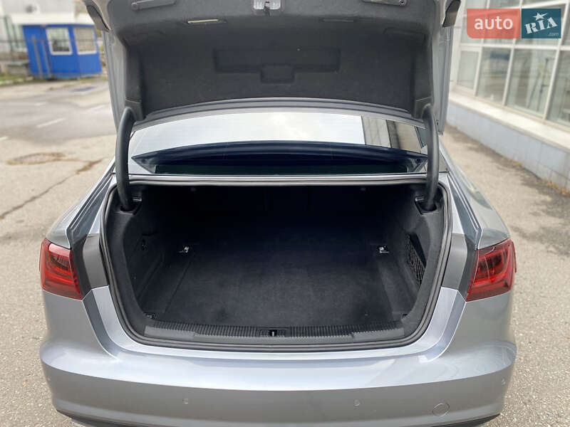 Седан Audi A6 2017 в Харькове