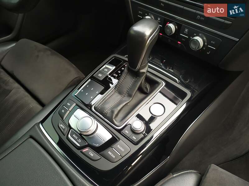 Седан Audi A6 2015 в Киеве