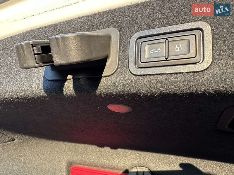 Седан Audi A6 2015 в Киеве