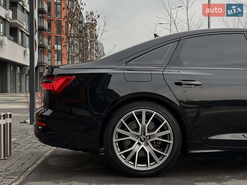 Седан Audi A6 2022 в Киеве