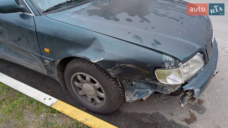 Седан Audi A6 1996 в Ирпене