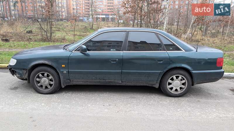 Седан Audi A6 1996 в Ирпене