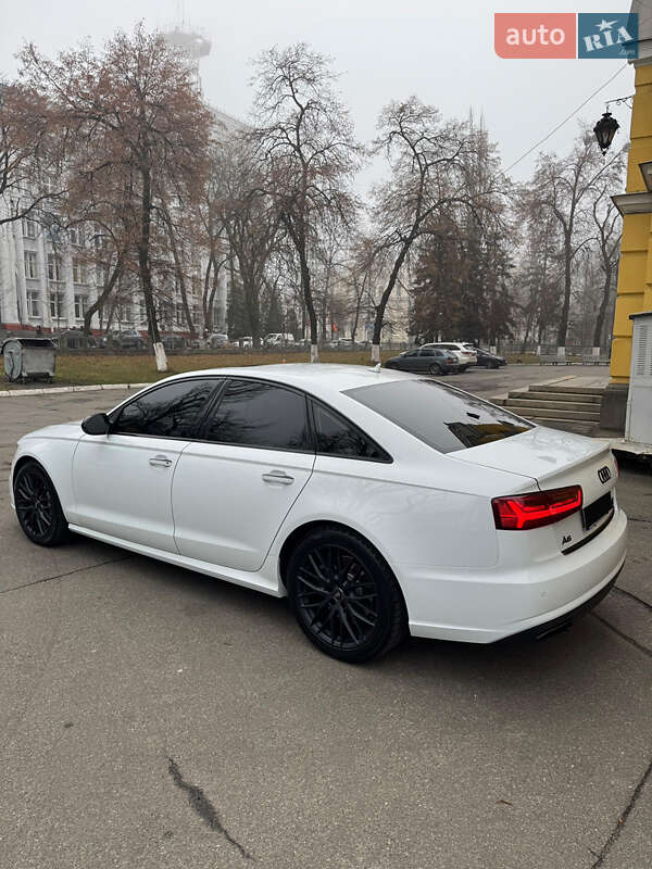 Седан Audi A6 2015 в Киеве