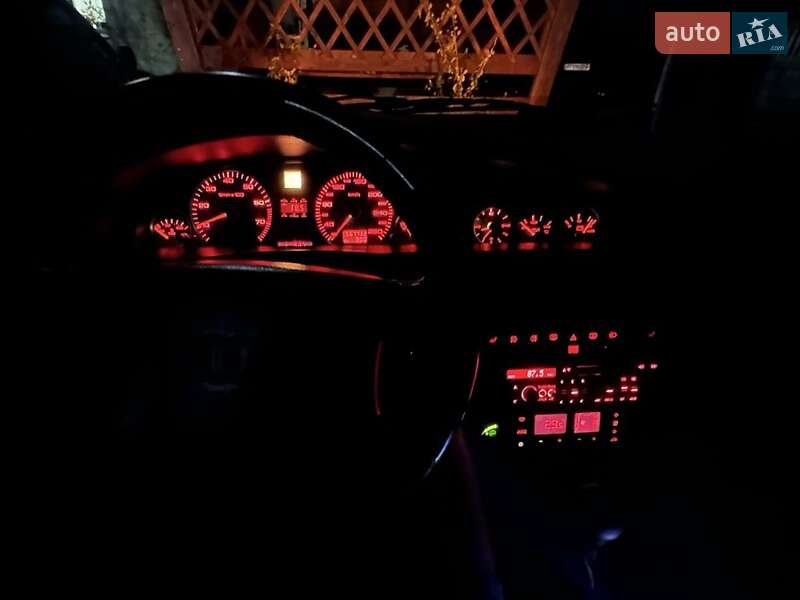 Седан Audi A6 1996 в Ирпене