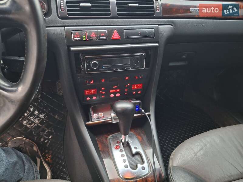 Универсал Audi A6 2002 в Гусятине