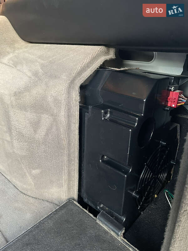 Универсал Audi A6 2003 в Добросине