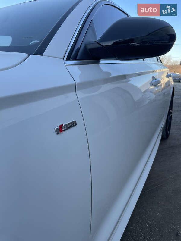 Седан Audi A6 2016 в Луцке