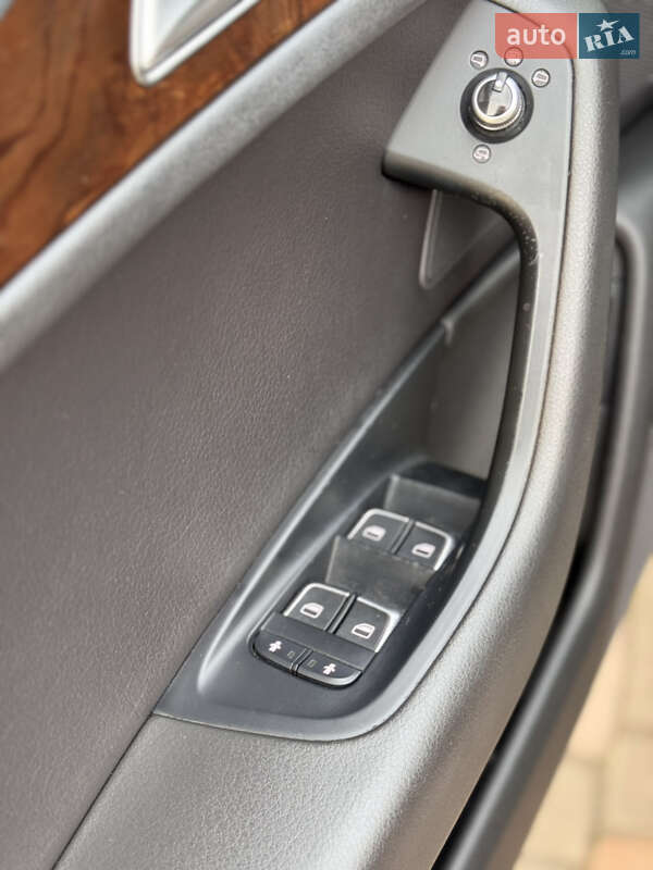 Седан Audi A6 2013 в Нововолынске