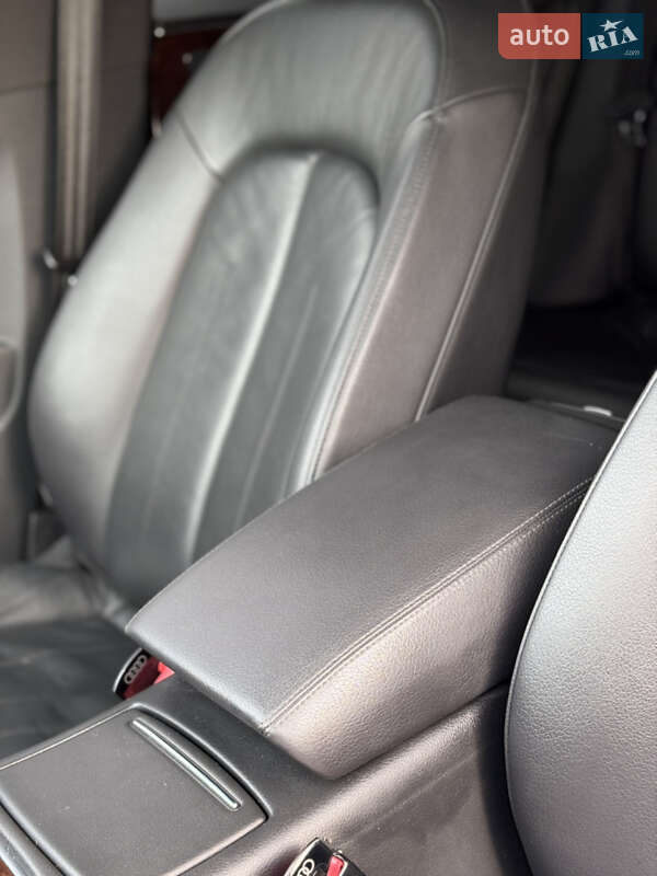 Седан Audi A6 2013 в Нововолынске