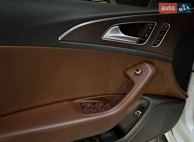 Седан Audi A6 2015 в Киеве