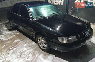 Седан Audi A6 1995 в Жовкві