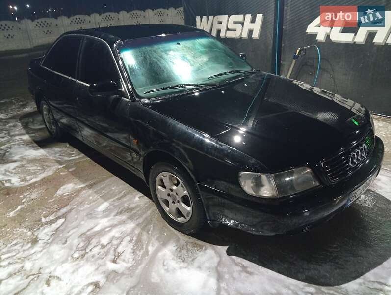 Седан Audi A6 1995 в Жовкві