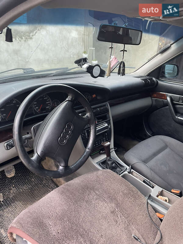 Седан Audi A6 1995 в Герце фото 8 Седан Audi A6 1995 в Герце