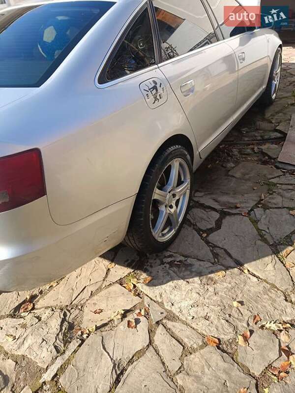Седан Audi A6 2004 в Надворной