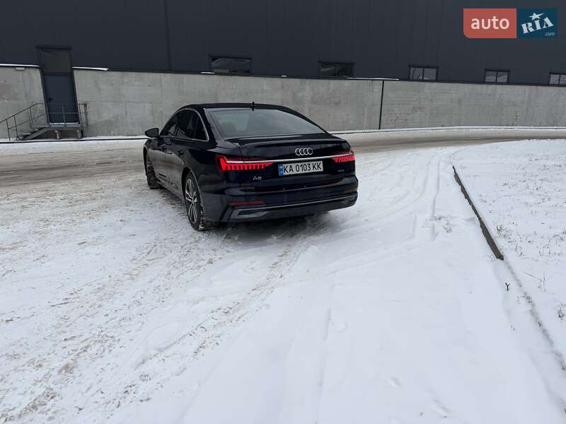 Седан Audi A6 2022 в Киеве
