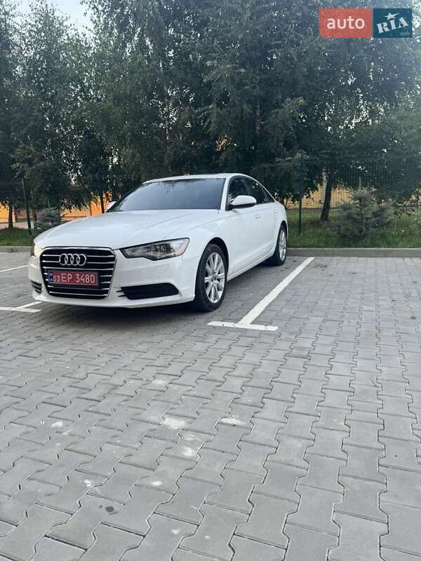 Седан Audi A6 2013 в Луцке