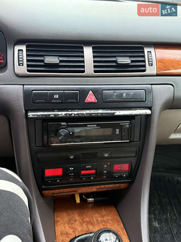 Седан Audi A6 1997 в Ужгороде