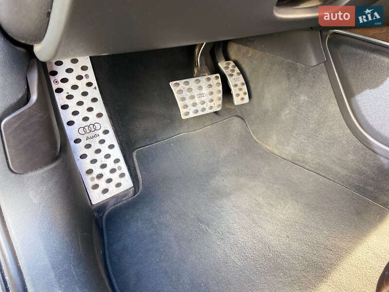 Седан Audi A6 2013 в Чернигове