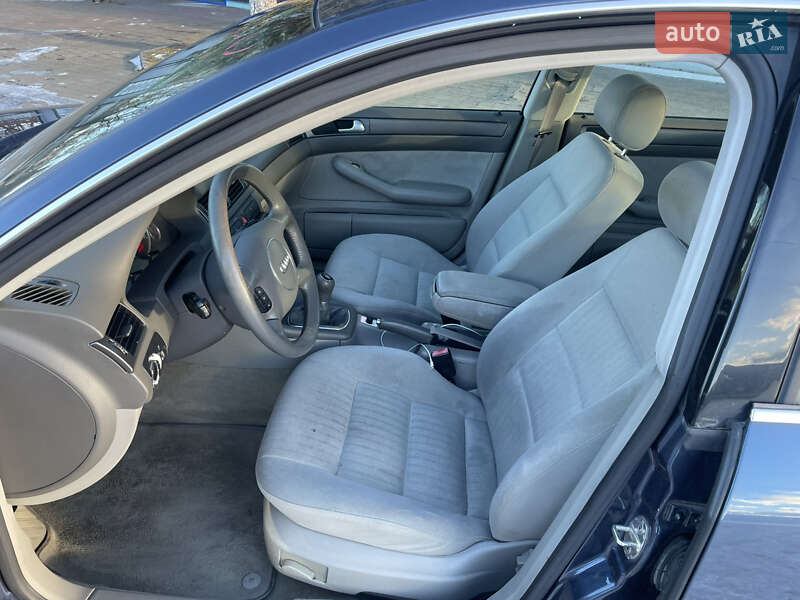 Седан Audi A6 2002 в Надворной