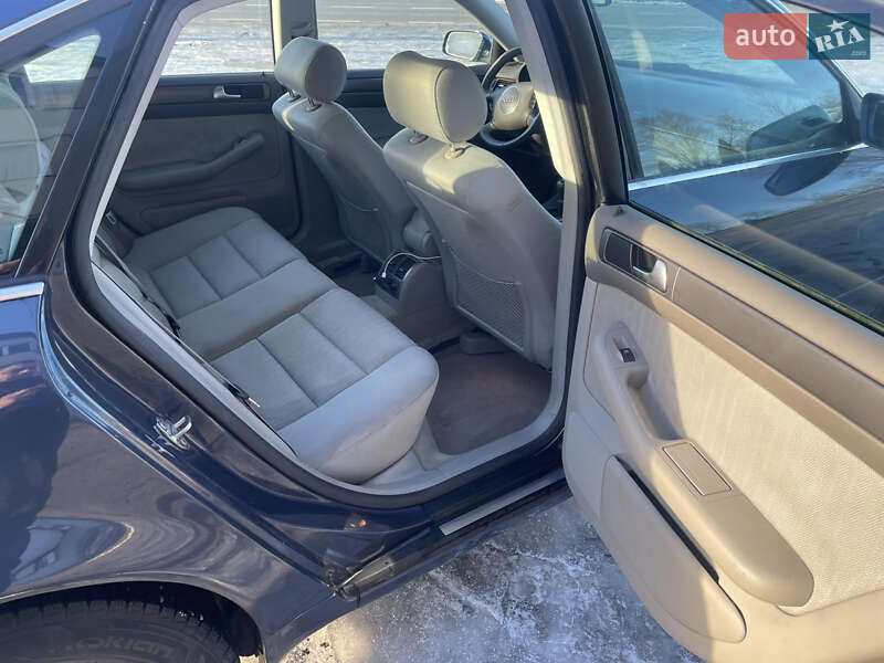 Седан Audi A6 2002 в Надворной