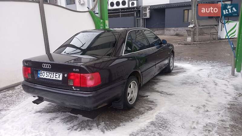 Седан Audi A6 1995 в Чорткове