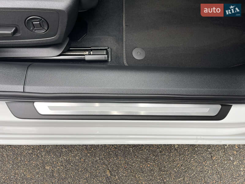 Седан Audi A6 2021 в Киеве