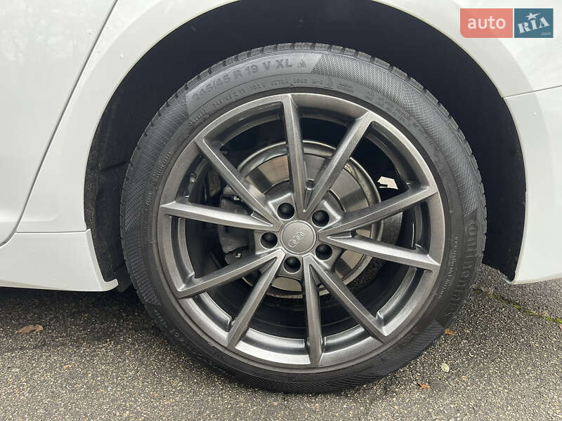 Седан Audi A6 2021 в Киеве