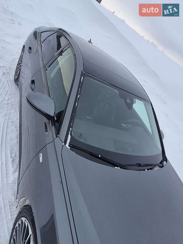 Седан Audi A6 2022 в Львове