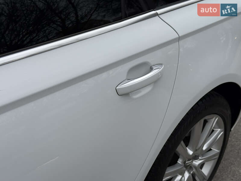 Седан Audi A6 2012 в Днепре