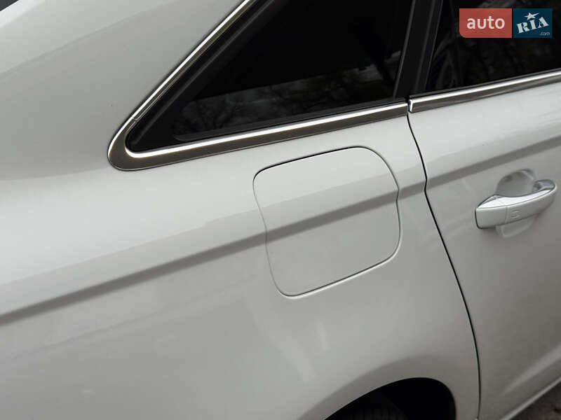 Седан Audi A6 2012 в Днепре