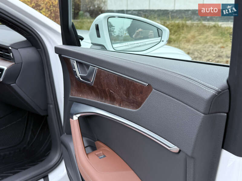 Седан Audi A6 2021 в Сумах