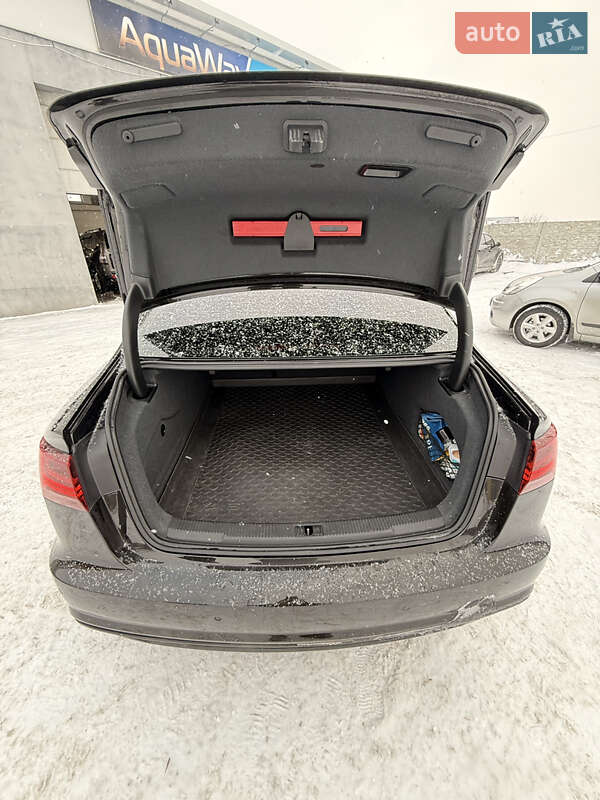 Седан Audi A6 2013 в Новой Водолаге