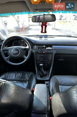 Седан Audi A6 2004 в Монастириській