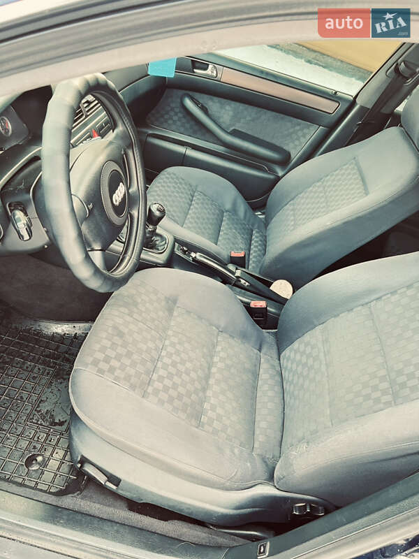 Универсал Audi A6 2000 в Киеве