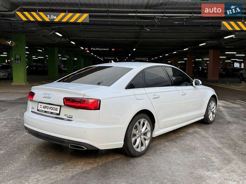 Седан Audi A6 2015 в Киеве